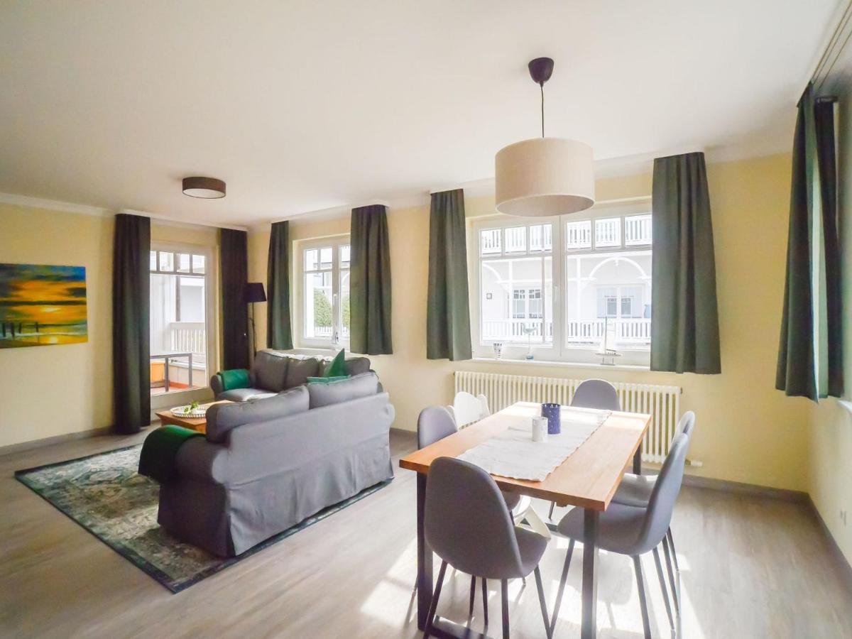 Mit 2 Schlafzimmern Und Balkon Ah 563 Apartment *